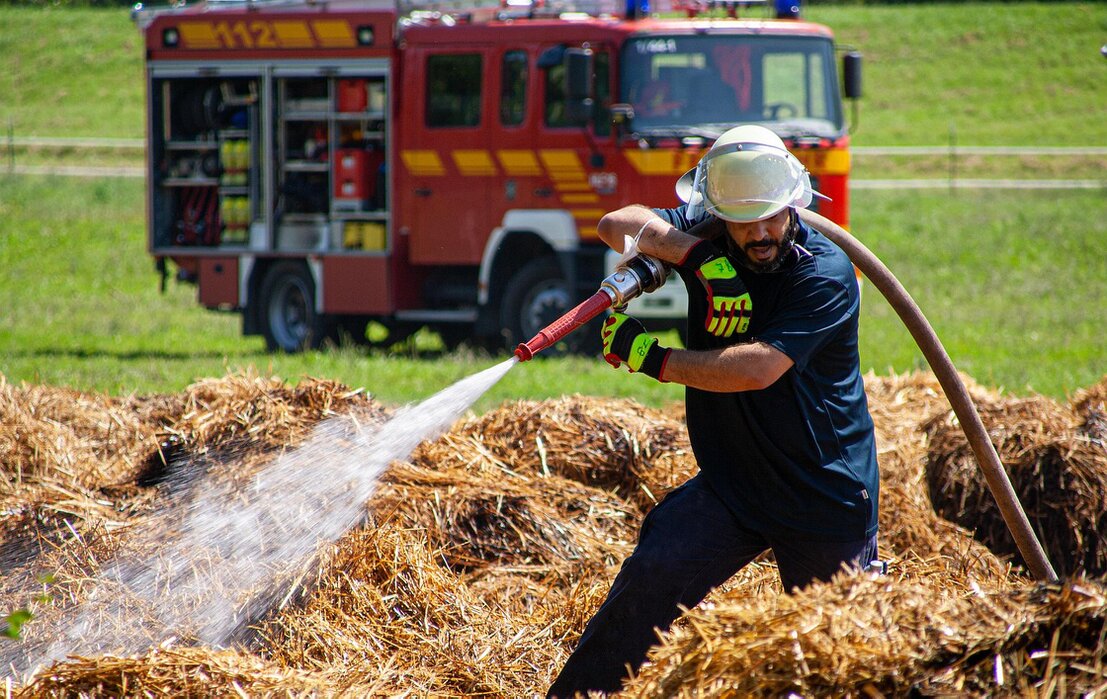 Echipamente și accesorii pentru stingerea incendiilor